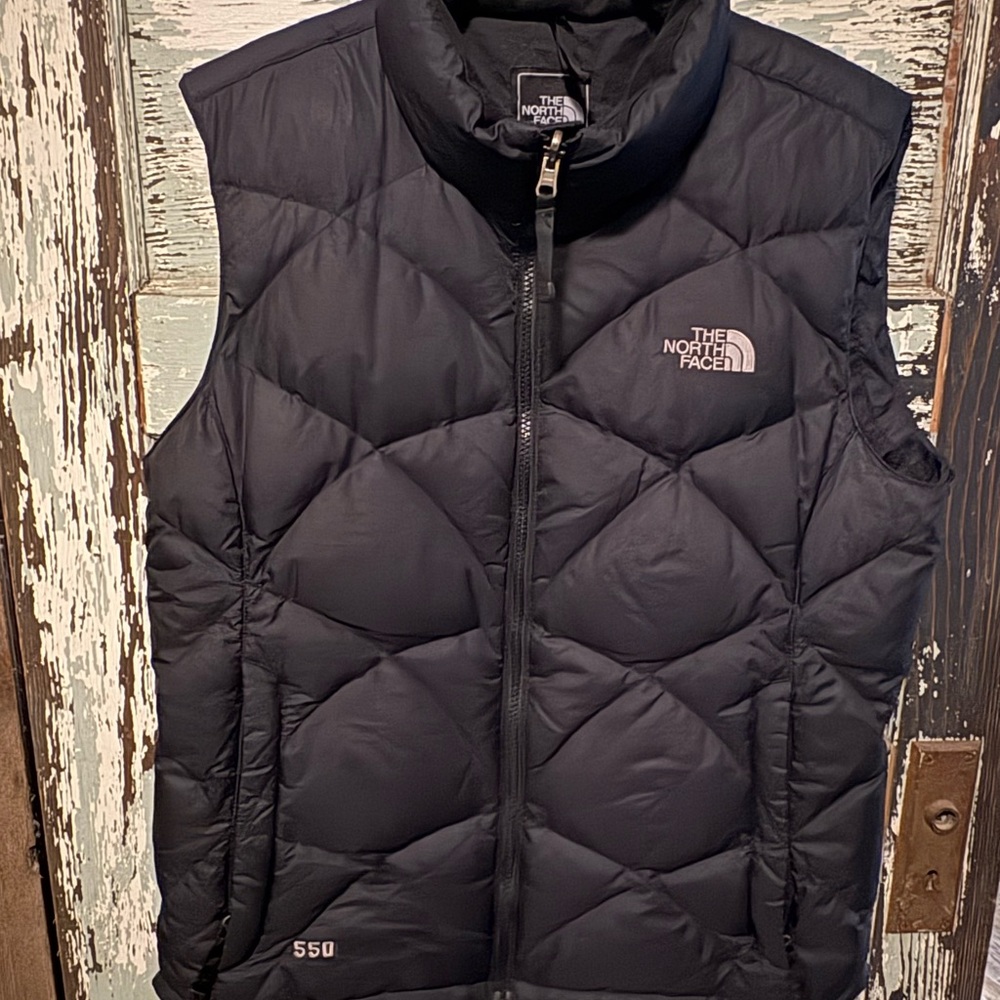 The North Face Women’s Quilted Black 550 Vest